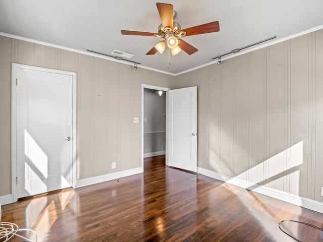 1515 N Vagedes Avenue, Fresno, CA 93728