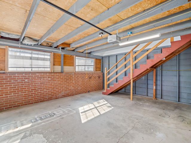 1515 N Vagedes Avenue, Fresno, CA 93728