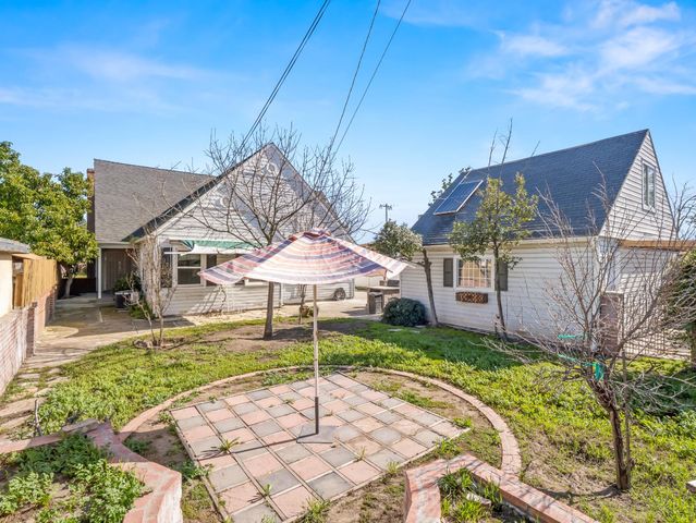 1515 N Vagedes Avenue, Fresno, CA 93728