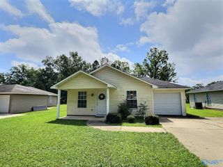 3502 Montrose Avenue, Rainbow City, AL 35906