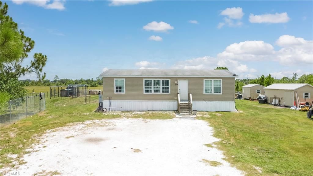 1014 Dixie RD, LABELLE, FL 33935 — exterior