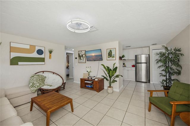1050 OLYMPIA ROAD, Venice, FL 34293