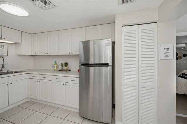 1050 OLYMPIA ROAD, Venice, FL 34293