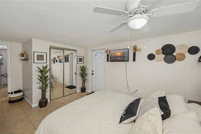 1050 OLYMPIA ROAD, Venice, FL 34293