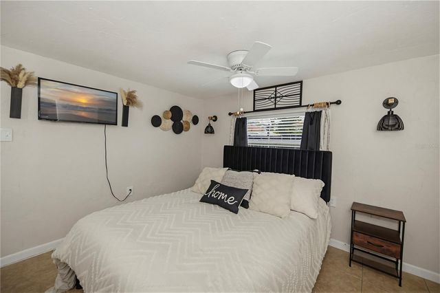 1050 OLYMPIA ROAD, Venice, FL 34293