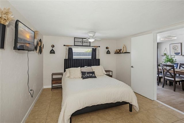1050 OLYMPIA ROAD, Venice, FL 34293