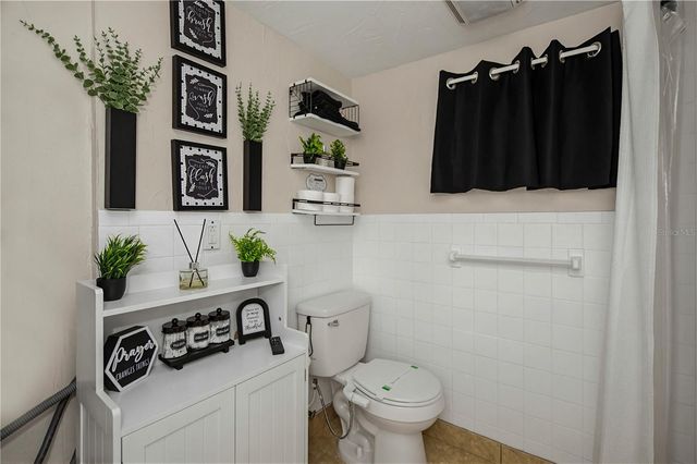 1050 OLYMPIA ROAD, Venice, FL 34293