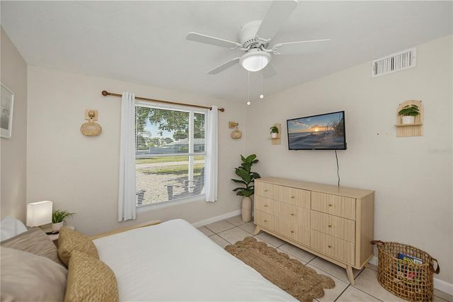 1050 OLYMPIA ROAD, Venice, FL 34293