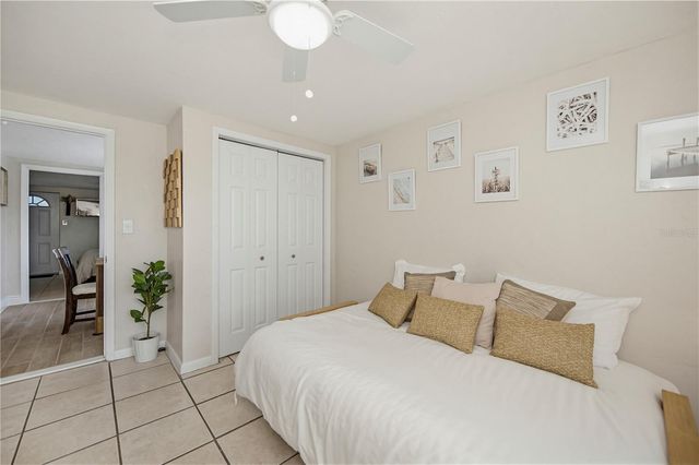 1050 OLYMPIA ROAD, Venice, FL 34293