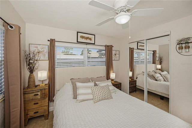 1050 OLYMPIA ROAD, Venice, FL 34293