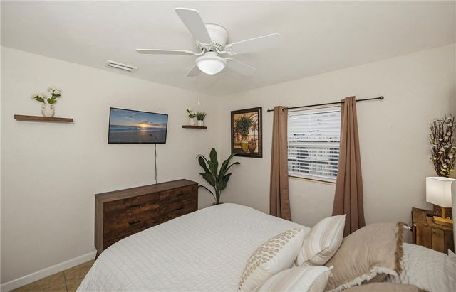 1050 OLYMPIA ROAD, Venice, FL 34293