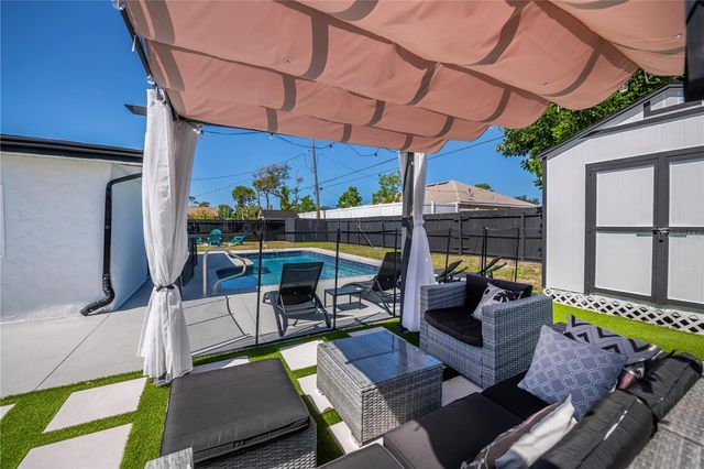 1050 OLYMPIA ROAD, Venice, FL 34293