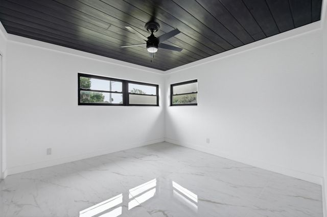 2529 Rainbow Drive, Fort Pierce, FL 34981