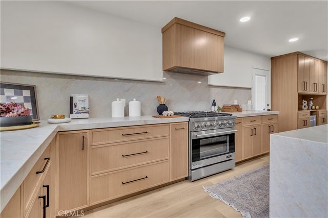 2525 N Pacific, Santa Ana, CA 92706