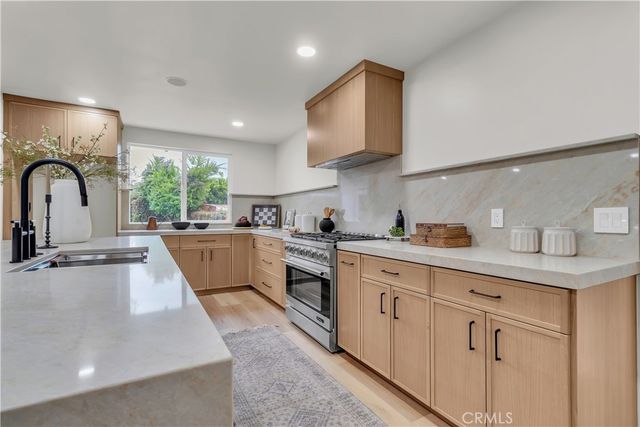 2525 N Pacific, Santa Ana, CA 92706