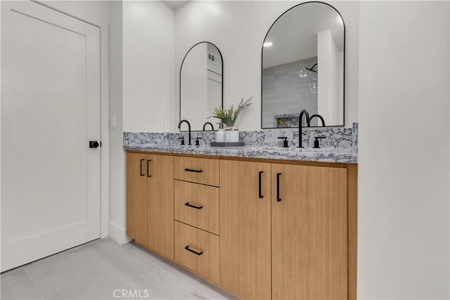 2525 N Pacific, Santa Ana, CA 92706