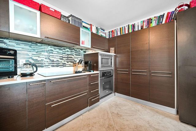 1900 N Bayshore Dr 5103, Miami, FL 33132