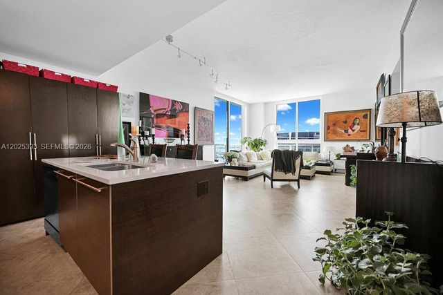 1900 N Bayshore Dr 5103, Miami, FL 33132