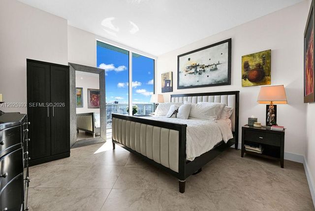 1900 N Bayshore Dr 5103, Miami, FL 33132