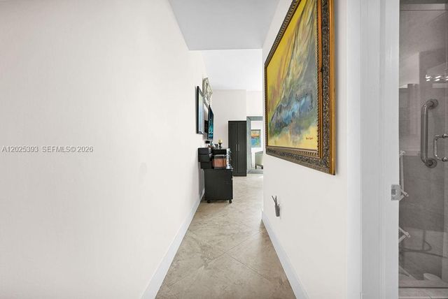 1900 N Bayshore Dr 5103, Miami, FL 33132