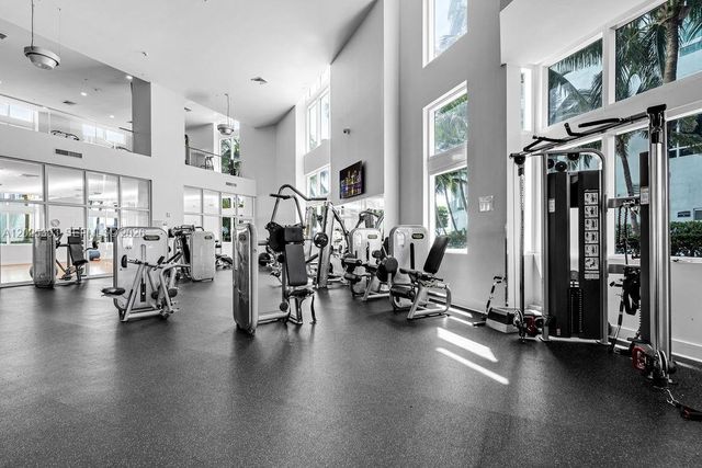 1900 N Bayshore Dr 5103, Miami, FL 33132