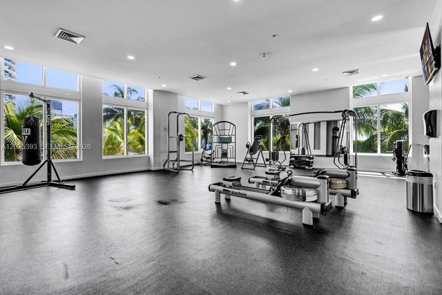 1900 N Bayshore Dr 5103, Miami, FL 33132