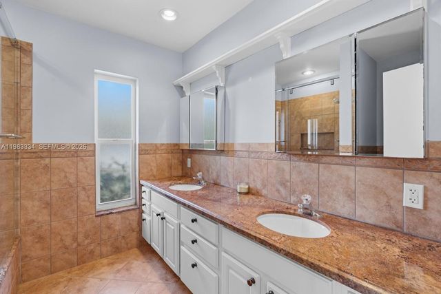 10930 SW 27th Ct, Davie, FL 33328