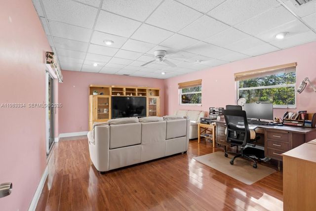 10930 SW 27th Ct, Davie, FL 33328