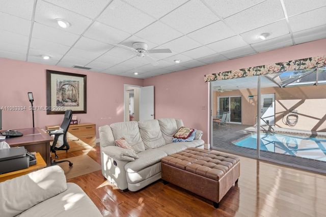 10930 SW 27th Ct, Davie, FL 33328