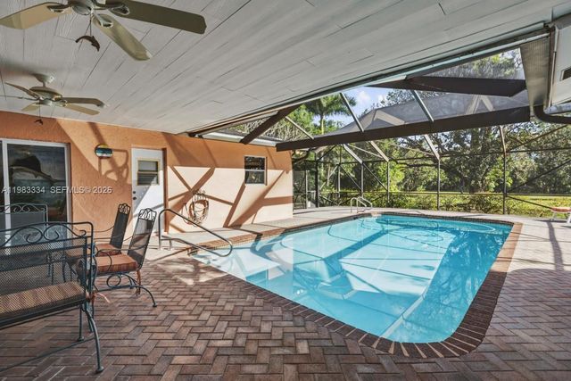 10930 SW 27th Ct, Davie, FL 33328