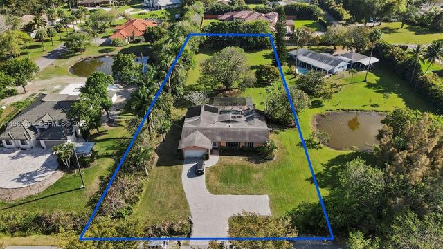 10930 SW 27th Ct, Davie, FL 33328