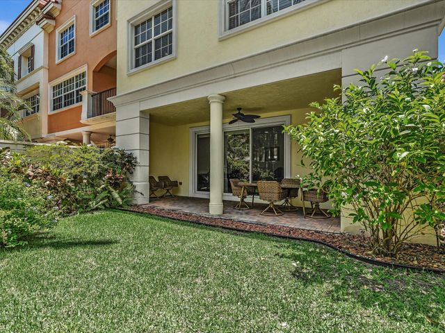 5575 NE Trieste Way, Boca Raton, FL 33487