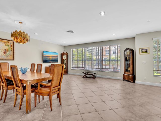 5575 NE Trieste Way, Boca Raton, FL 33487