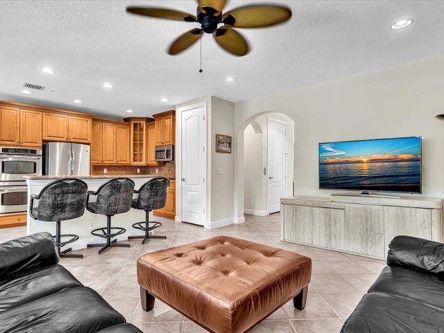 5575 NE Trieste Way, Boca Raton, FL 33487