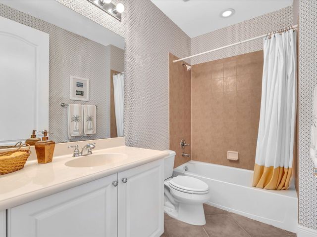 5575 NE Trieste Way, Boca Raton, FL 33487