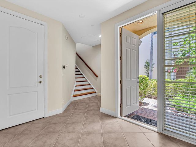 5575 NE Trieste Way, Boca Raton, FL 33487