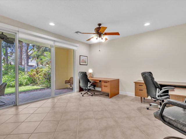 5575 NE Trieste Way, Boca Raton, FL 33487