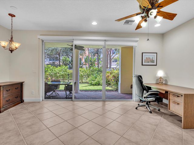 5575 NE Trieste Way, Boca Raton, FL 33487