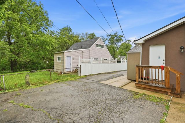 2222 Century Drive, Columbus, OH 43211