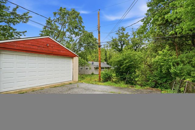 2222 Century Drive, Columbus, OH 43211