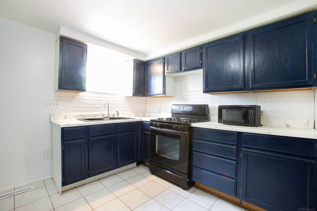 2636 Henry Street, Port Huron, MI 48060