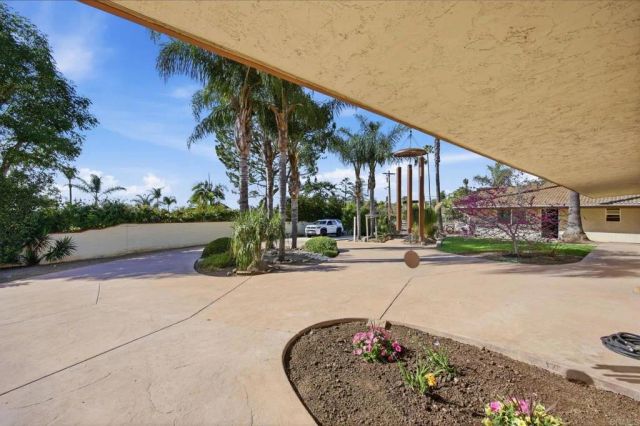 1940 Alta Vista Drive, Vista, CA 92084