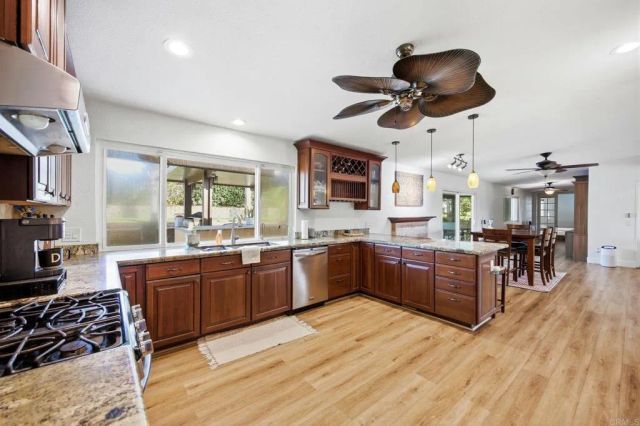 1940 Alta Vista Drive, Vista, CA 92084