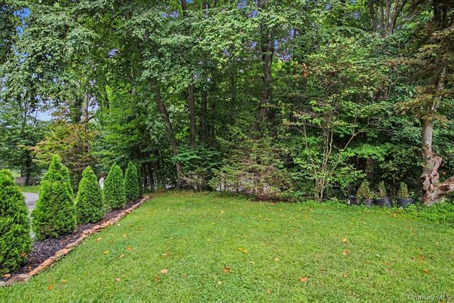 45 Hemlock Trail Court, Carmel, NY 10512