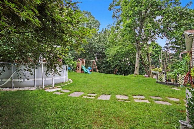 45 Hemlock Trail Court, Carmel, NY 10512