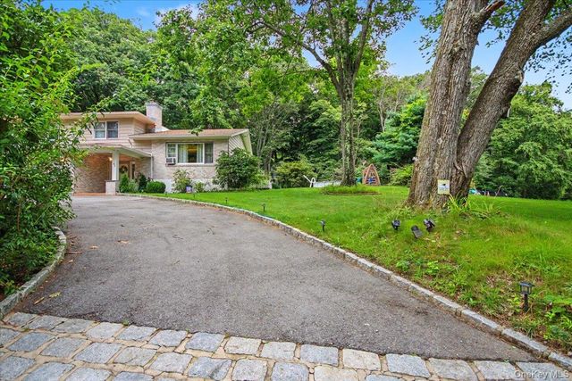 45 Hemlock Trail Court, Carmel, NY 10512