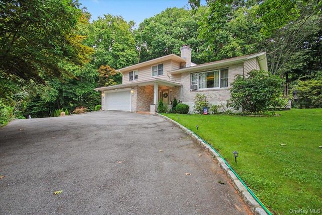 45 Hemlock Trail Court, Carmel, NY 10512