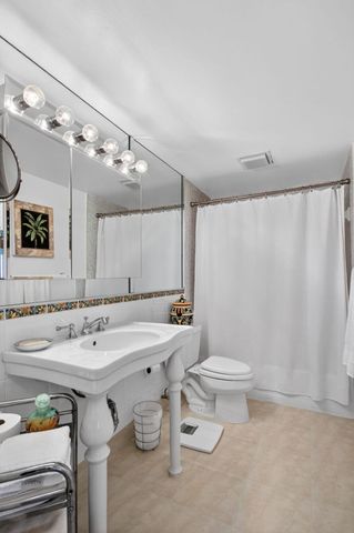 2600 N Flagler Drive 911, West Palm Beach, FL 33407