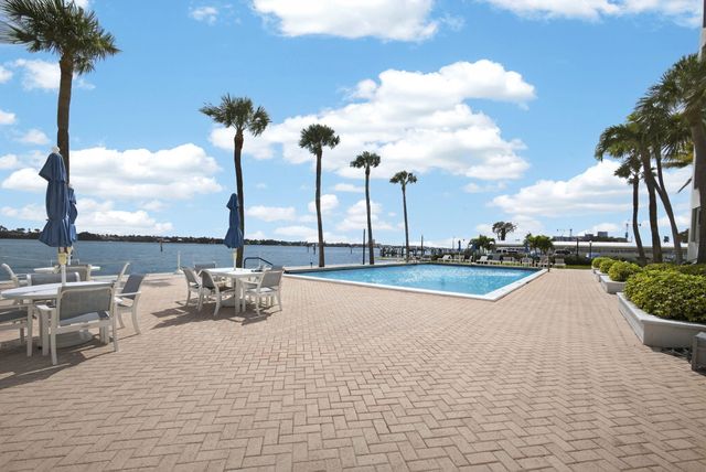 2600 N Flagler Drive 911, West Palm Beach, FL 33407