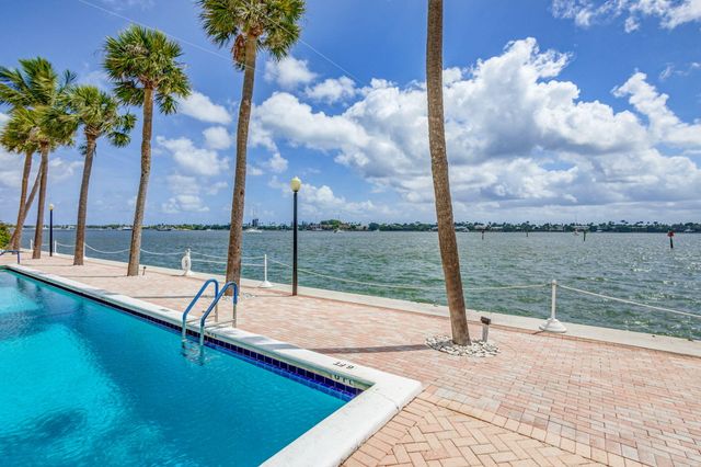 2600 N Flagler Drive 911, West Palm Beach, FL 33407